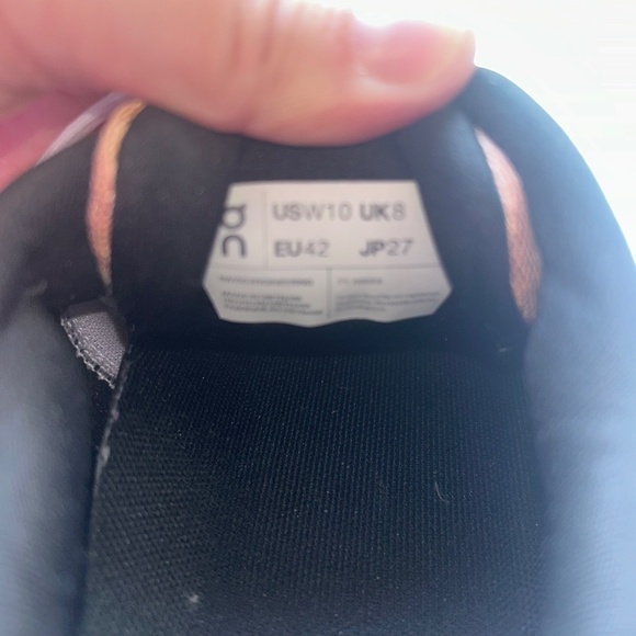 SIZE 10 | On Cloud Flyer 4 - Picture 7 of 8